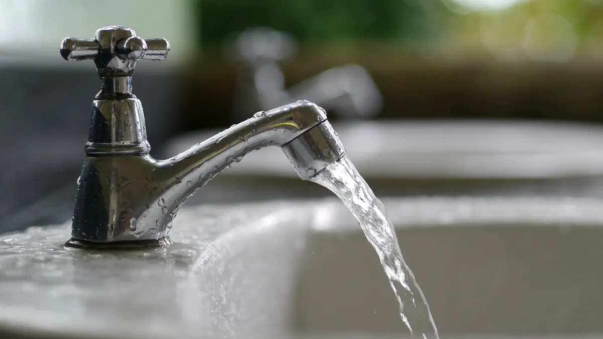 Pullaro autorizó un nuevo aumento del agua: 30%