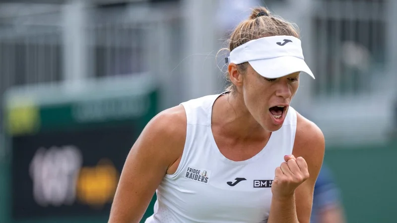 Histórico triunfo de Solana Sierra en Wimbledon