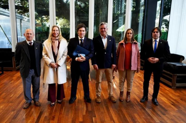 Milei le dijo al campo que no bajará las retenciones