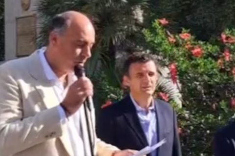 “Viva el Rey”, gritó el embajador argentino en España