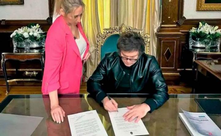Milei le asestó un duro golpe a los gobernadores: vetó los ATN