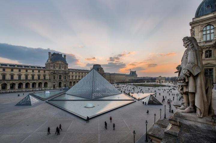 Robo en el Louvre: se llevaron joyas históricas de Napoleón