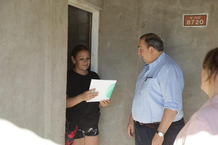 Más escrituras: suman 7000 familias beneficiadas