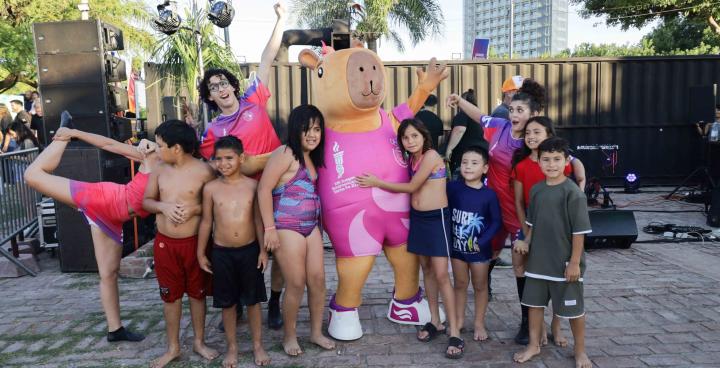 Juegos Suramericanos: Capi se presentó en las playas de Santa Fe