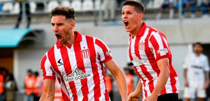 Estudiantes se quedó con el Trofeo de Campeones