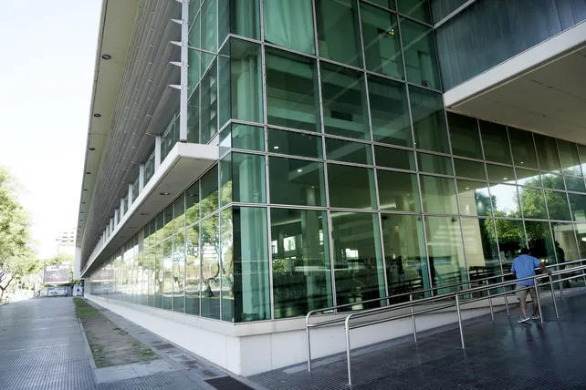 Otra vez lluvia de balas en Rosario: conmueve triple crimen