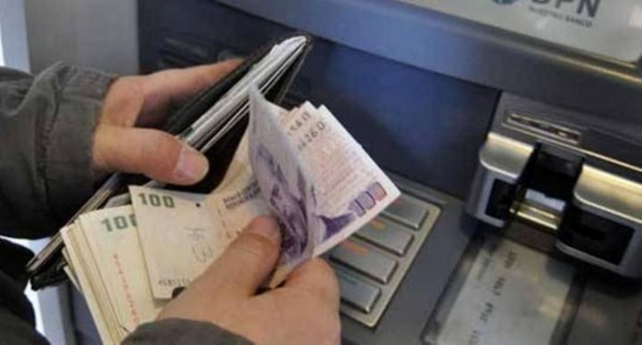 Pagan haberes a empleados públicos de Santa Fe