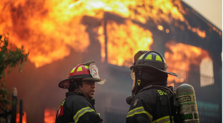 Incendios en Chile: 16 muertos y 50.000 evacuados