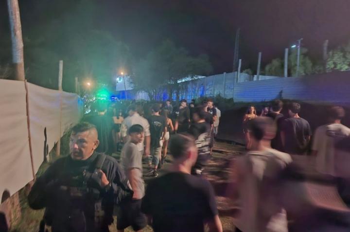 Boliche “explotado”: era para 500, había 1800 personas