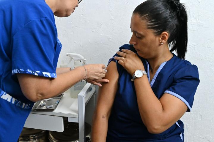 Santa Fe inició la campaña de vacunación antigripal 2026