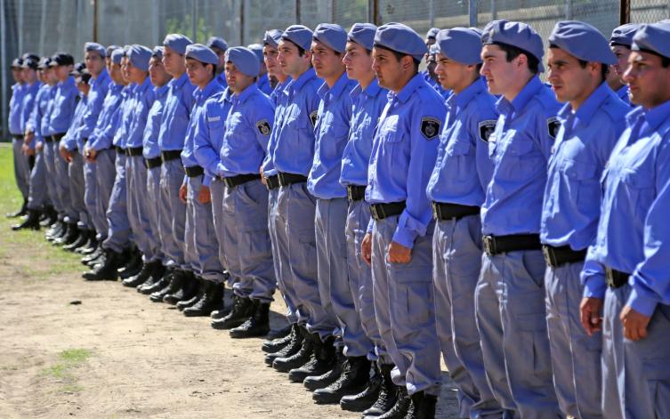 Sigue la inscripción al servicio penitenciario de Santa Fe