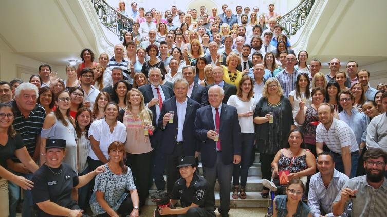 Lifschitz celebró fin de año con los empleados públicos