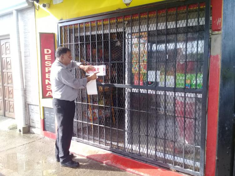 El Municipio clausuró 4 comercios por venta de pirotecnia