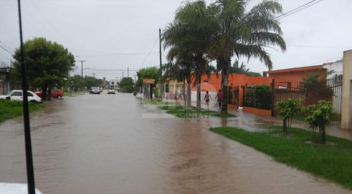 El 80 % de Villa Minetti está bajo agua 