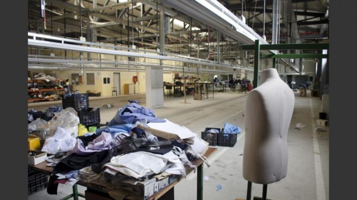 La industria cayó 9,4% en noviembre a raíz del mal desempeño del sector textil.