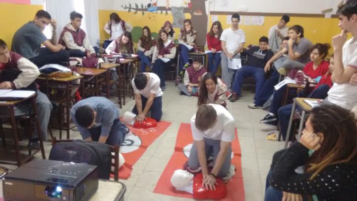 La provincia formó a 140 mil estudiantes y docentes en RCP