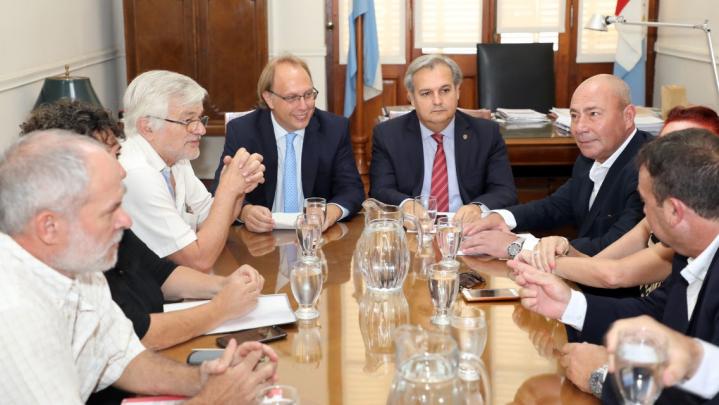  La provincia propone continuar con la cláusula gatillo