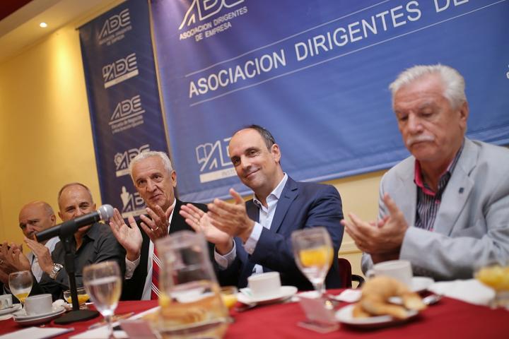 Corral expuso los avances y desafíos futuros para Santa Fe