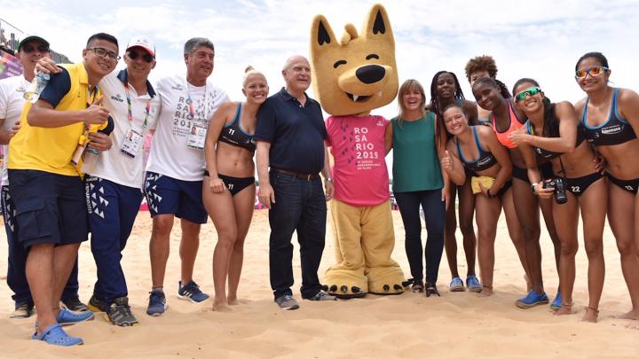 El gobernador visitó los Juegos Suramericanos de Playa