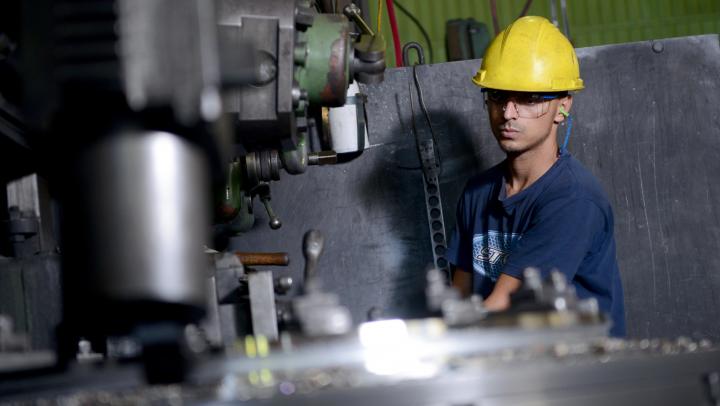 Cayó el empleo registrado en Santa Fe
