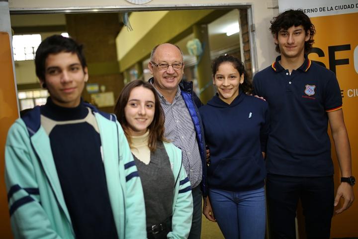 Ecolegio, campaña escolar para reciclar botellas y tapas de plástico