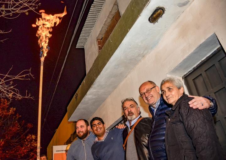 El gas natural llegó a 250 familias de dos barrios de Santa Fe