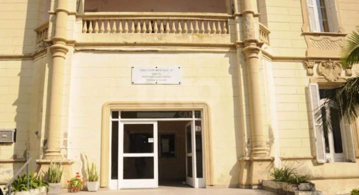 Denuncian a director de escuela por acoso sexual