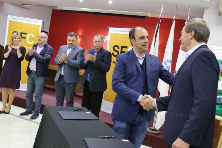 Interpuertos: 2 empresas firman los boletos para comprar lotes