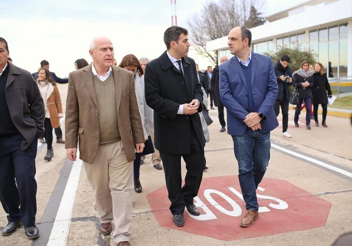 Corral: “El Aeropuerto de Santa Fe es clave para el área metropolitana” 