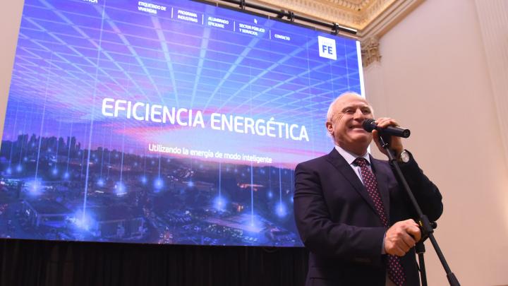 Lifschitz destacó los logros de su política energética