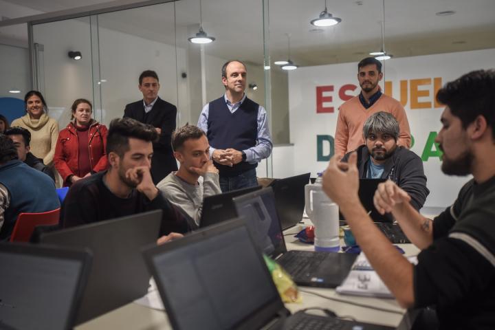 Capacitan a jóvenes para promover su inserción laboral