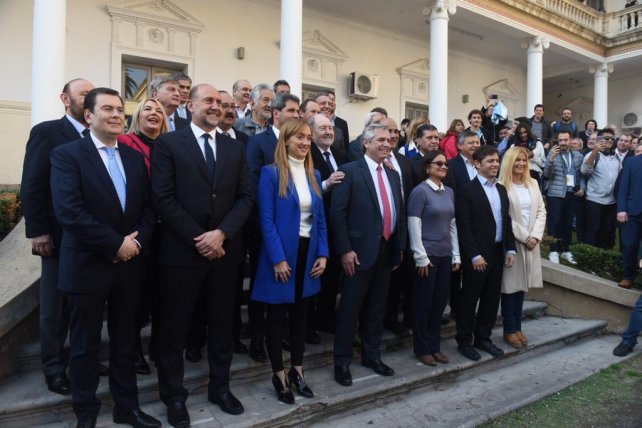 Alberto Fernández firmó su compromiso con las provincias