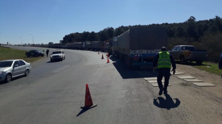 Multa de $ 2,5 millones a camiones con exceso de carga