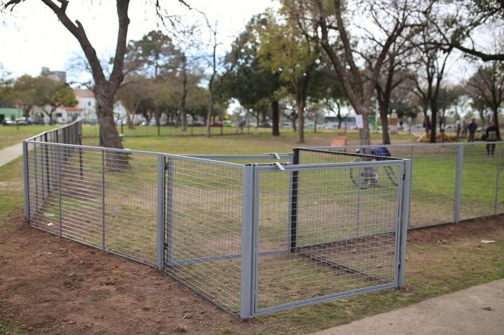 Construyen el primer canil para mascotas 