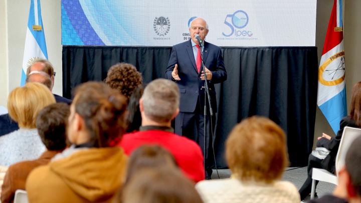 Lifschitz destacó el “trabajo valioso del Ipec Santa Fe” 