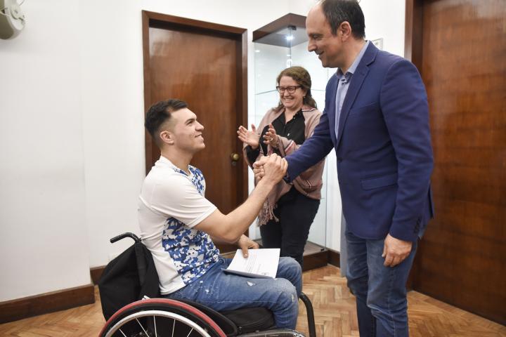 Corral recibió a deportistas santafesinos