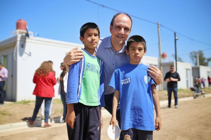 Relocalizan a más familias que vivían en zonas inundables