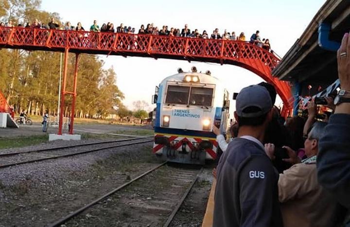 Sunchales vivió una fiesta con la llegada del tren