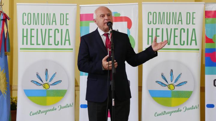 Lifschitz entregó lotes y escrituras a familias de Helvecia