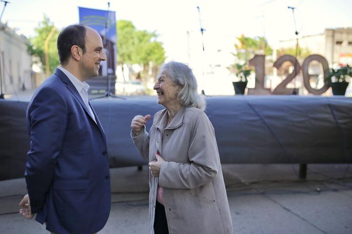 Corral visitó su escuela primaria en Santa Fe