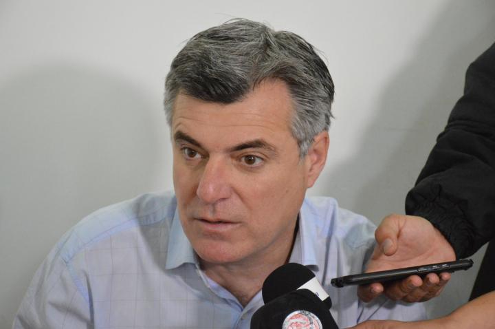 Intendente dice estar “con lo justo” para pagar sueldos 