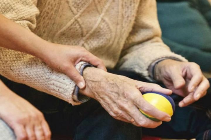 Hay geriátricos clausurados pero funcionan igual