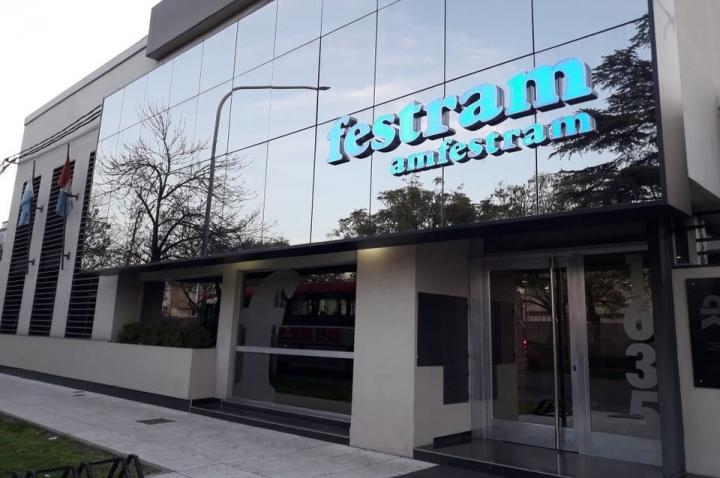 Municipales santafesinos paran por 24 horas