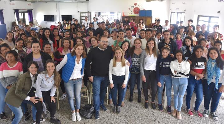 8000 jóvenes se formaron en las Escuelas de Trabajo