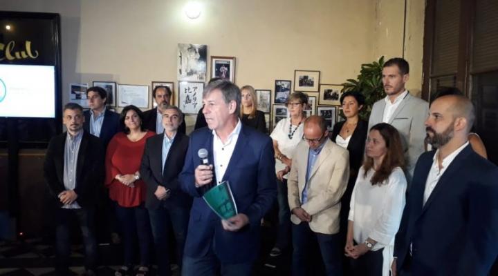 Jatón gobernará Santa Fe con un gabinete joven