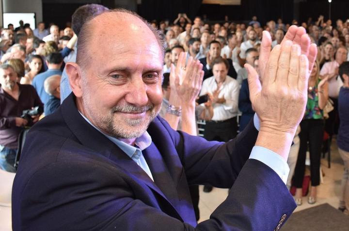 Omar Perotti jurará el 11, a las 17