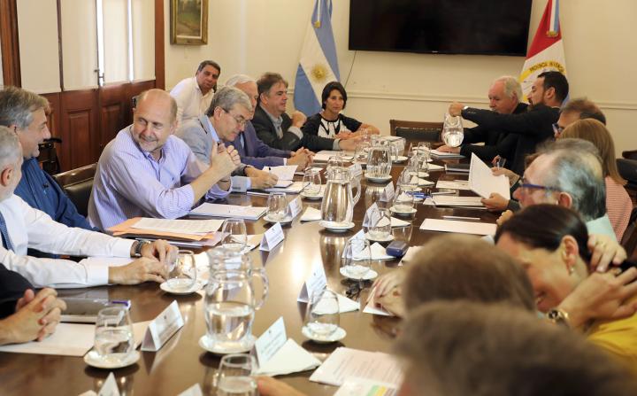 Perotti encabezó la primera reunión de gabinete