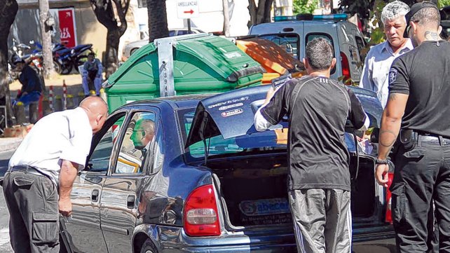 Rosario: 130 remises legales, 5.000 truchos