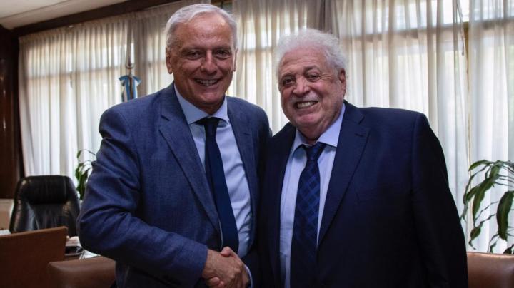 Parola pidió regularizar la provisión de vacunas