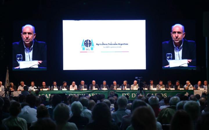 Perotti destacó el “trabajo de agricultores federados” 